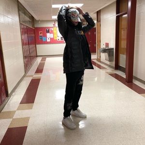 Meet your Posher, Simon